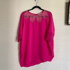 Bright color tunic with delicate neck line design.
